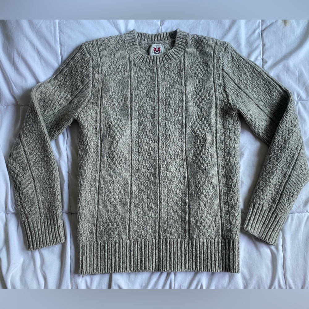 Men's Classic Cable Knit Crewneck Sweater